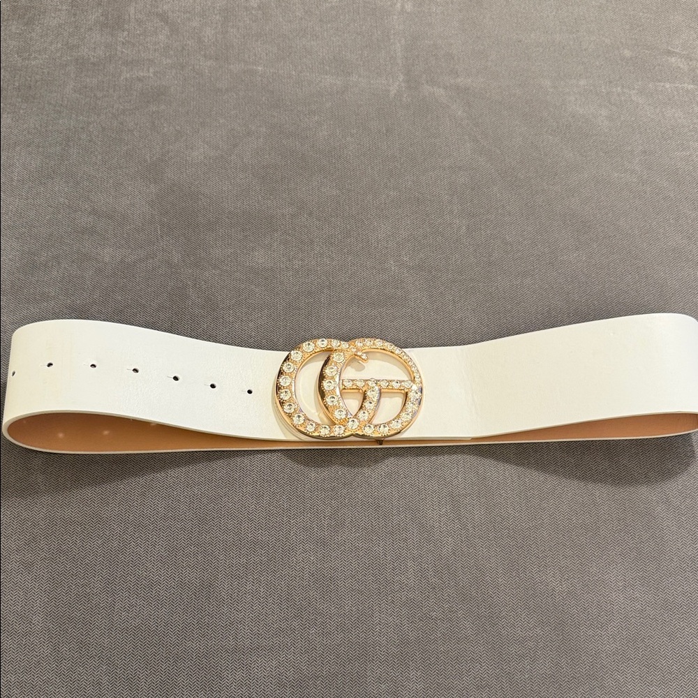 Elegant White Leather Belt with Gold Buckle